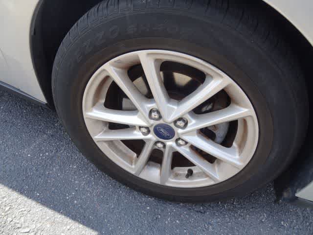 Used 2016 Ford Focus SE FWD image 18