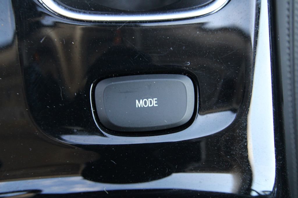 Used 2023 Buick Envision Avenir image 26