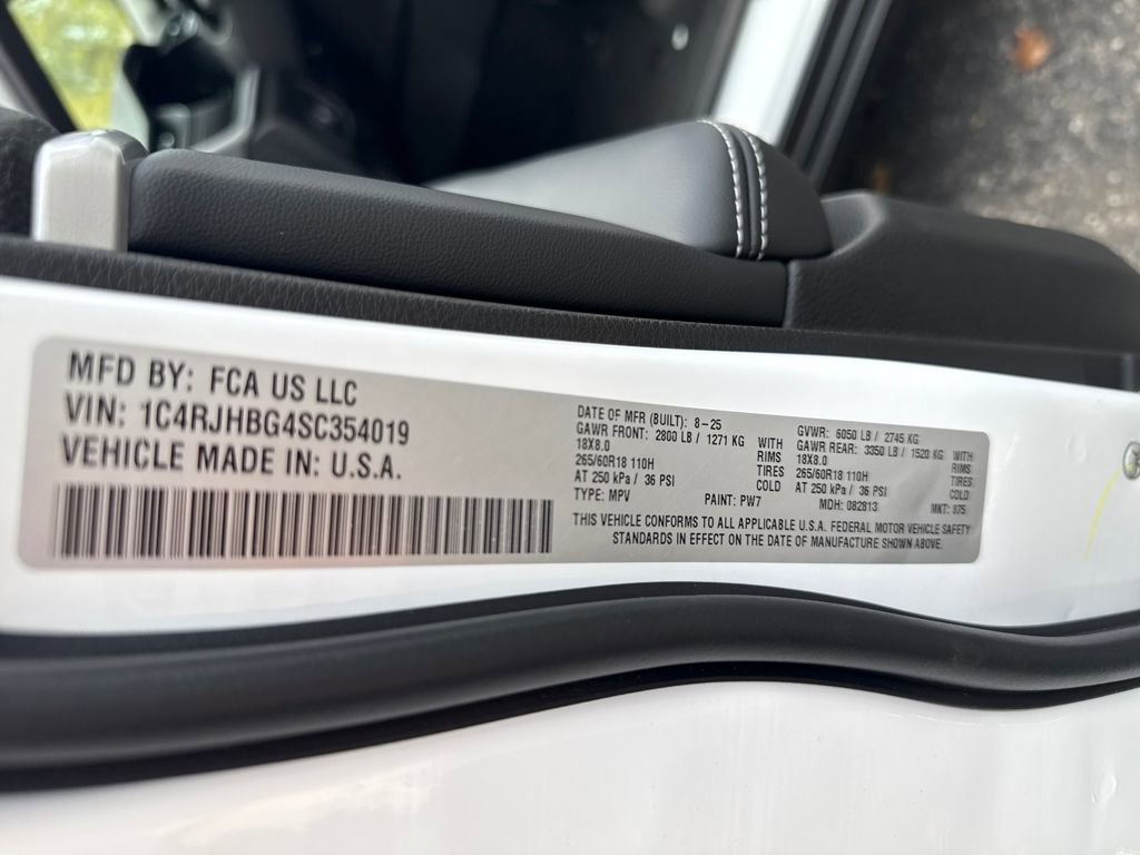 New 2025 Jeep Grand Cherokee Limited w/ MOPAR Finishing Package image 25