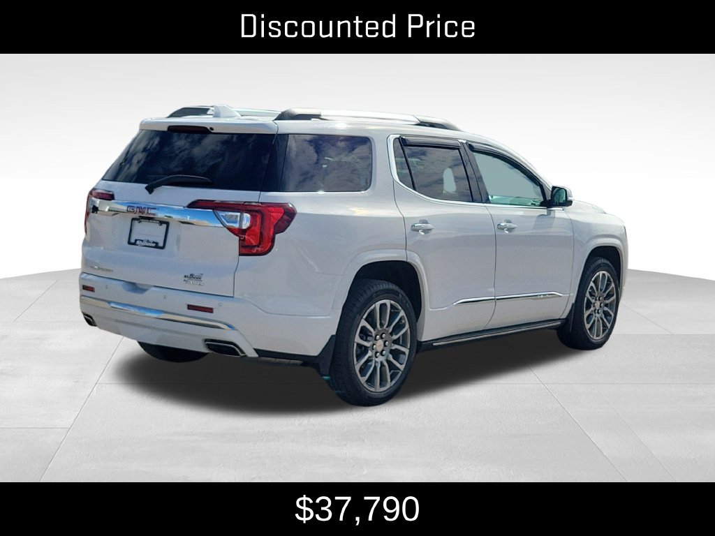 Used 2023 GMC Acadia Denali w/ Denali Ultimate Package AWD/4WD image 3