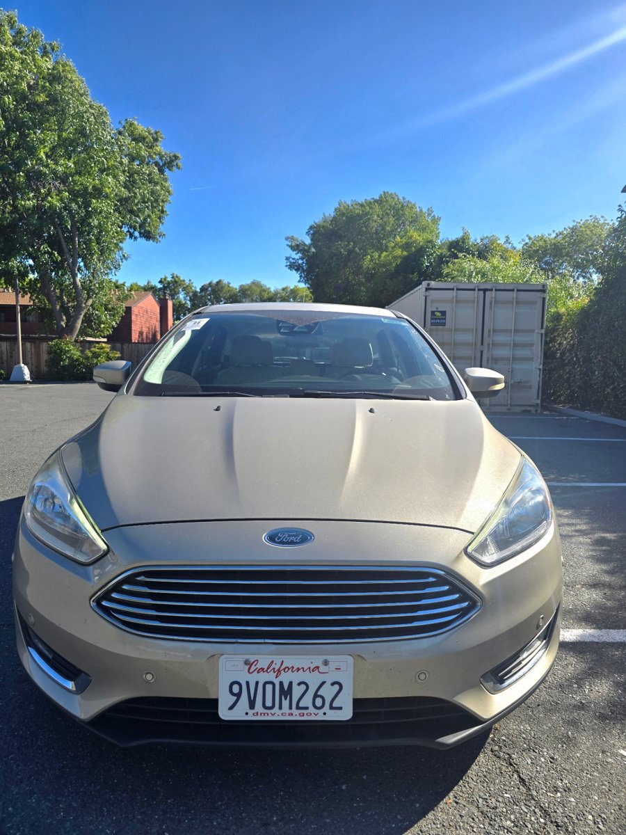 Used 2018 Ford Focus Titanium w/ Titanium Technology Package FWD image 1