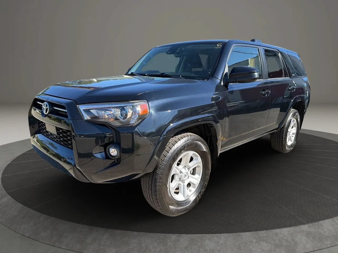 Used 2021 Toyota 4Runner SR5 AWD/4WD image 1