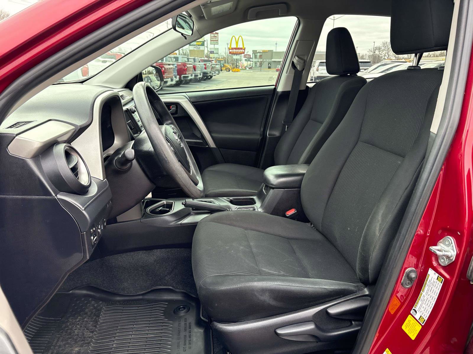 Used 2018 Toyota RAV4 LE image 12