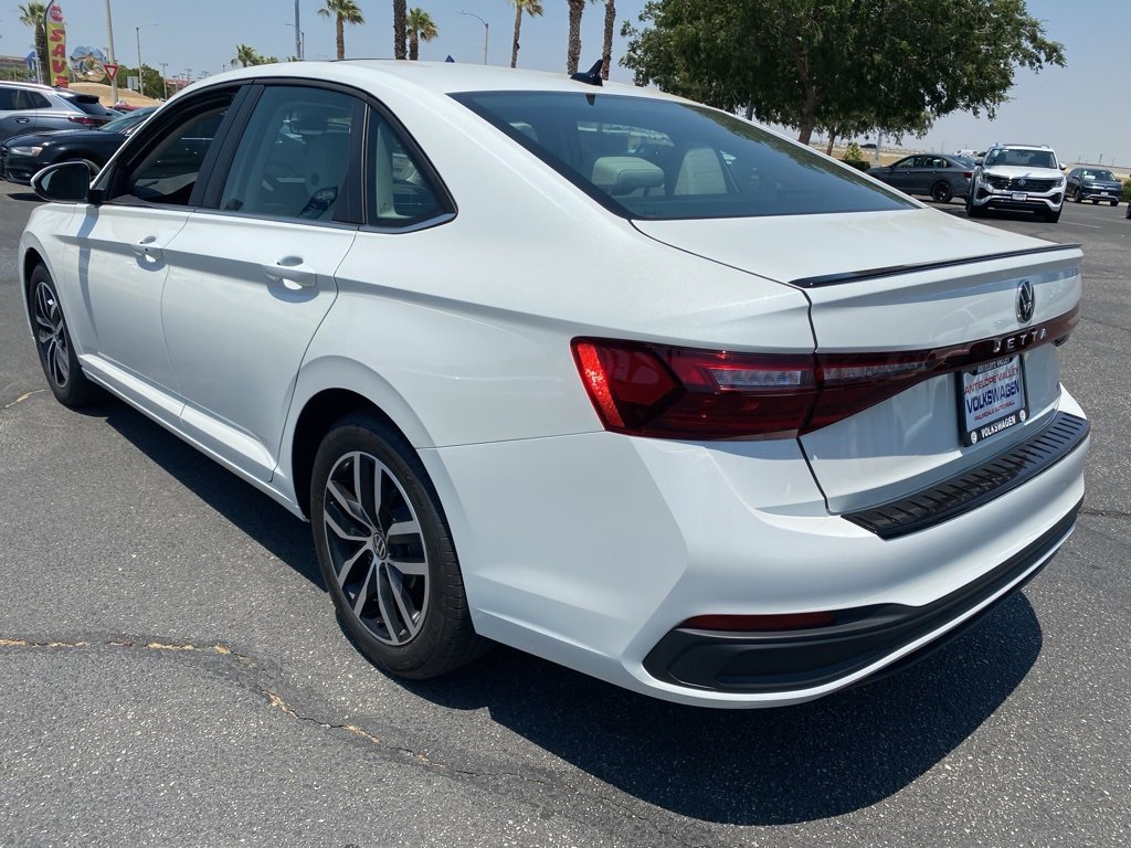New 2025 Volkswagen Jetta SE image 5