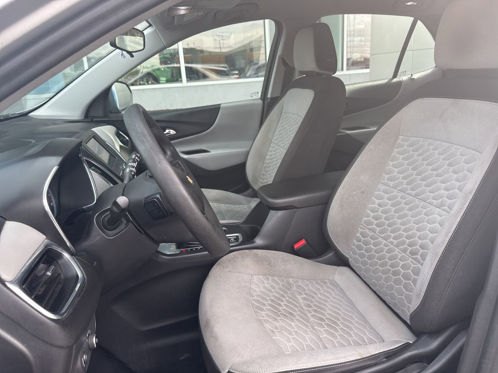 Used 2020 Chevrolet Equinox LS FWD image 18