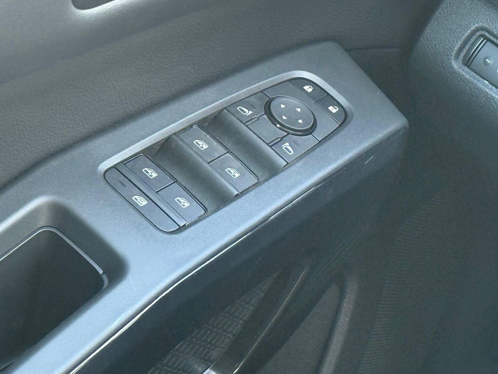New 2026 Nissan Pathfinder SV AWD/4WD image 34