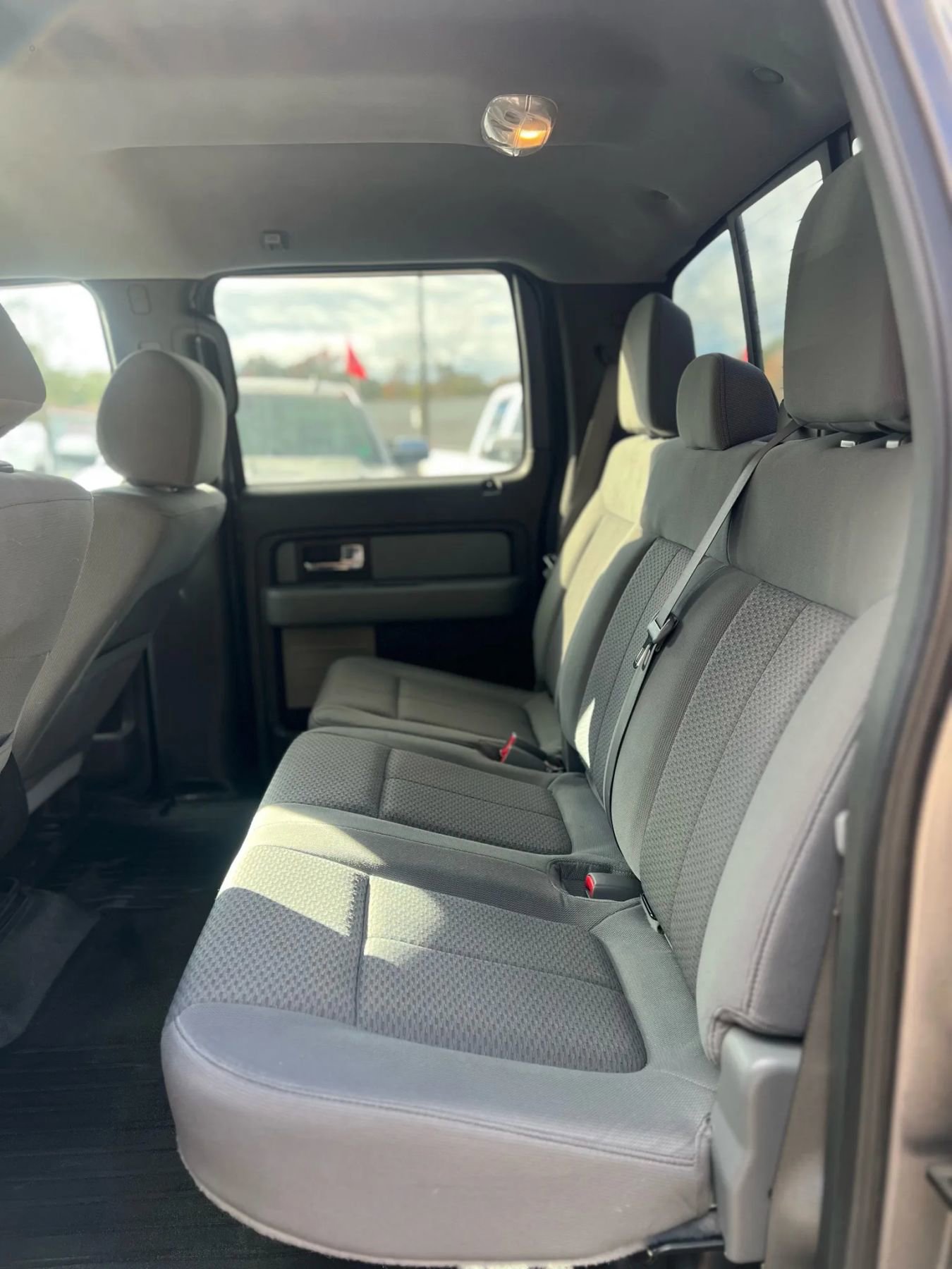 Used 2013 Ford F150 XLT w/ Luxury Equipment Group image 16