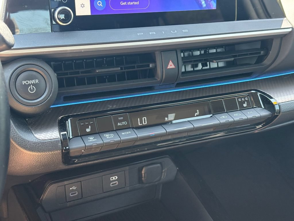 Used 2024 Toyota Prius XLE FWD image 29