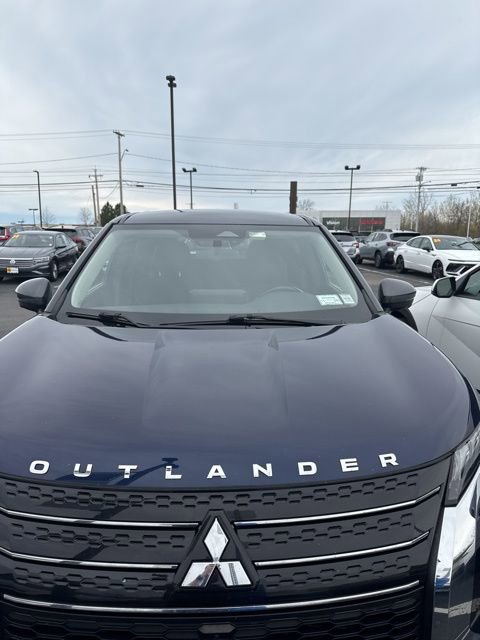 Used 2022 Mitsubishi Outlander SEL Black Edition AWD/4WD image 3