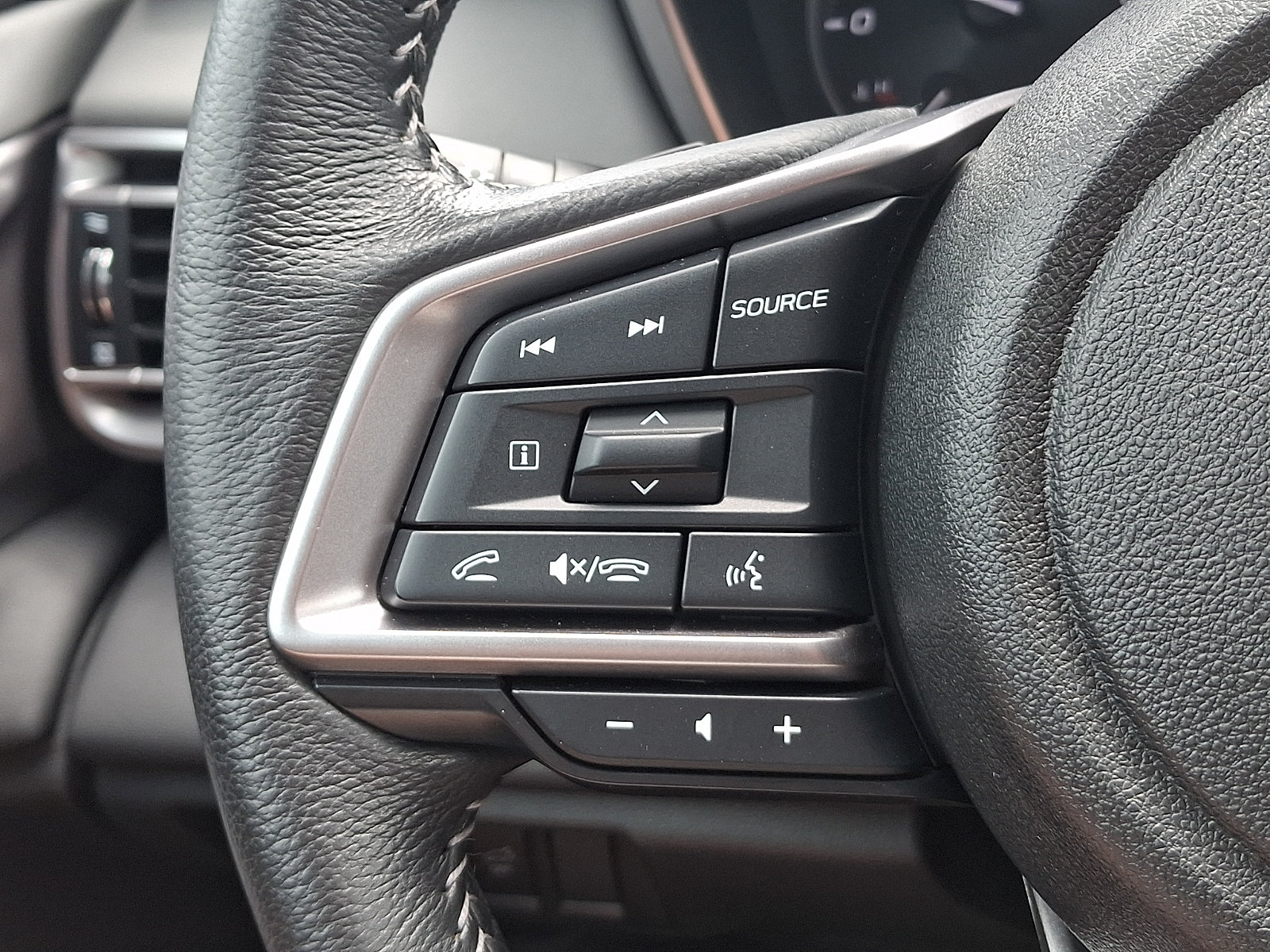 Certified 2023 Subaru Outback Onyx Edition AWD/4WD image 23