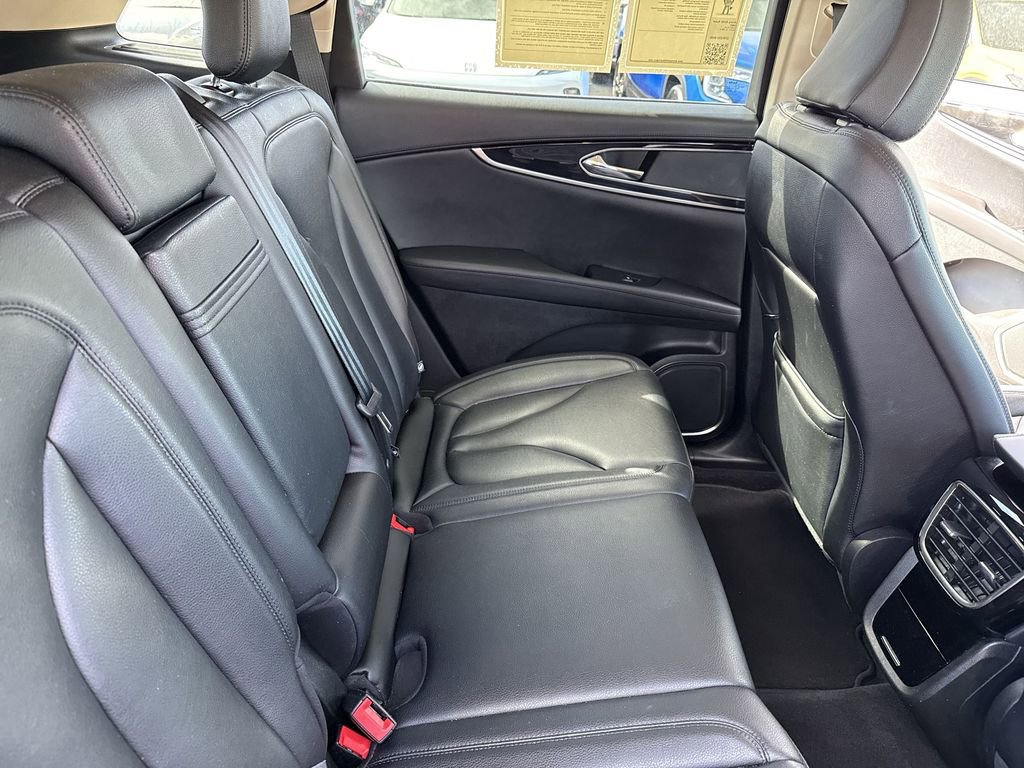 Used 2023 Lincoln Nautilus FWD w/ Premium Package image 34