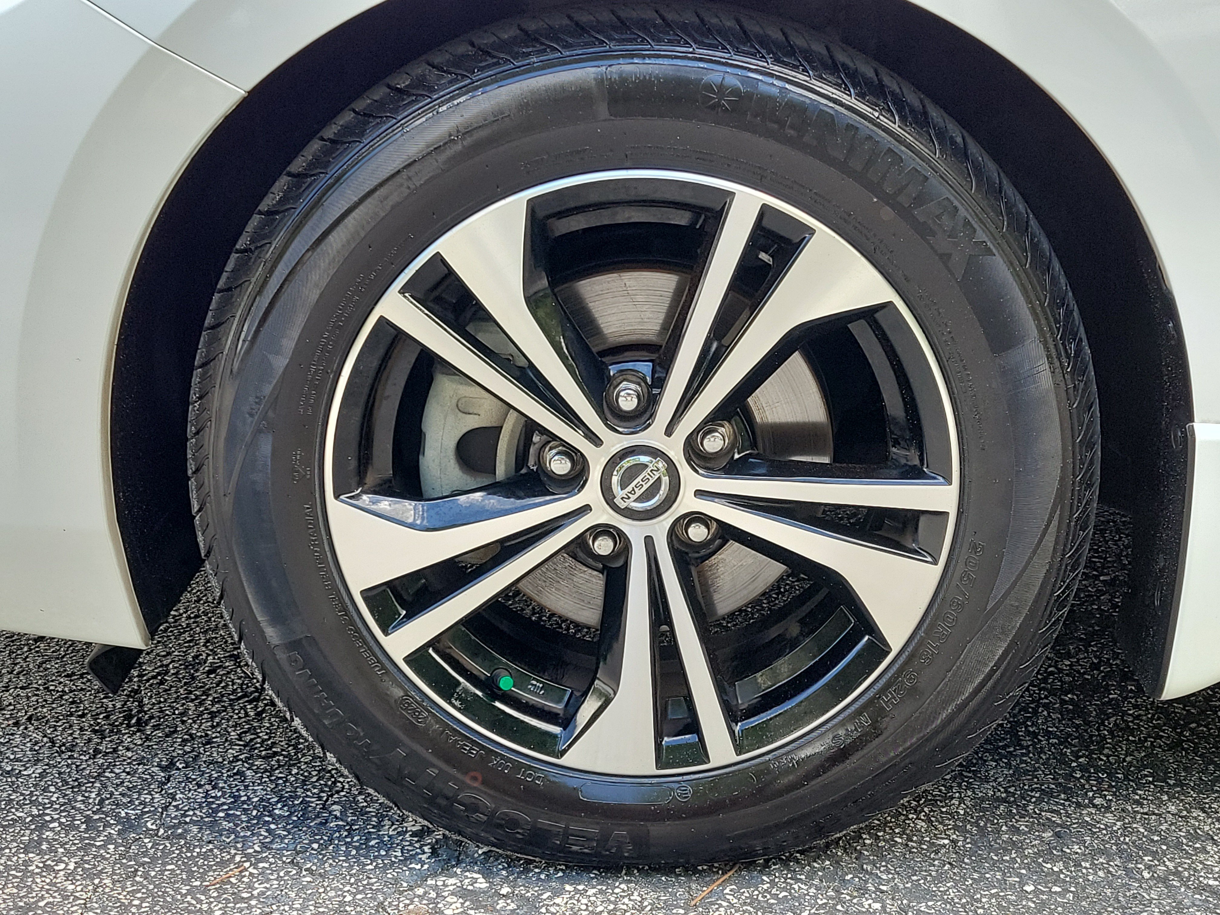 Used 2023 Nissan Sentra SV w/ All-Weather Package FWD image 9