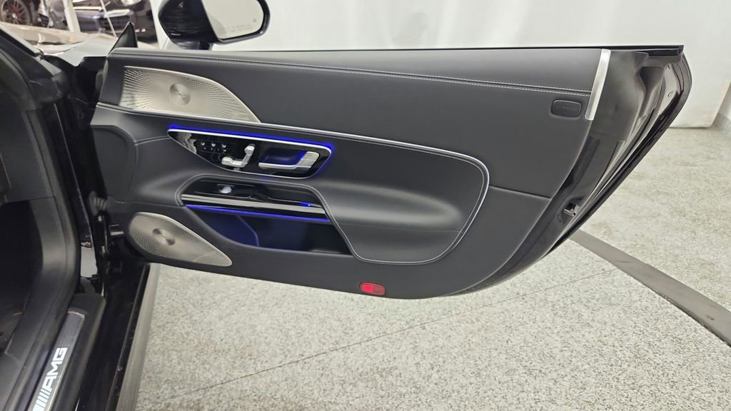 Used 2023 Mercedes-Benz SL 63 AMG 4MATIC image 39