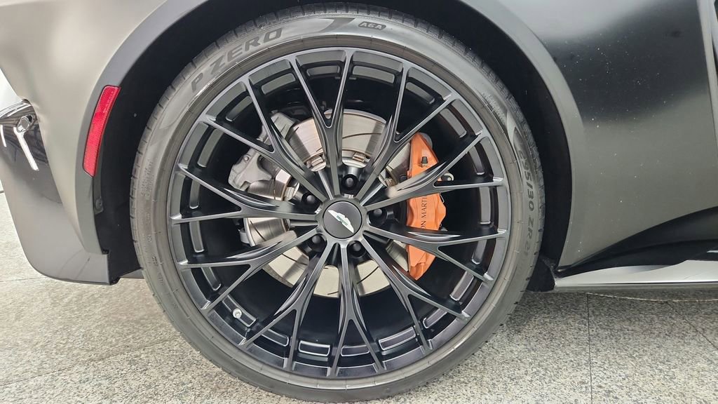 Used 2022 Aston Martin V8 Vantage Roadster image 31