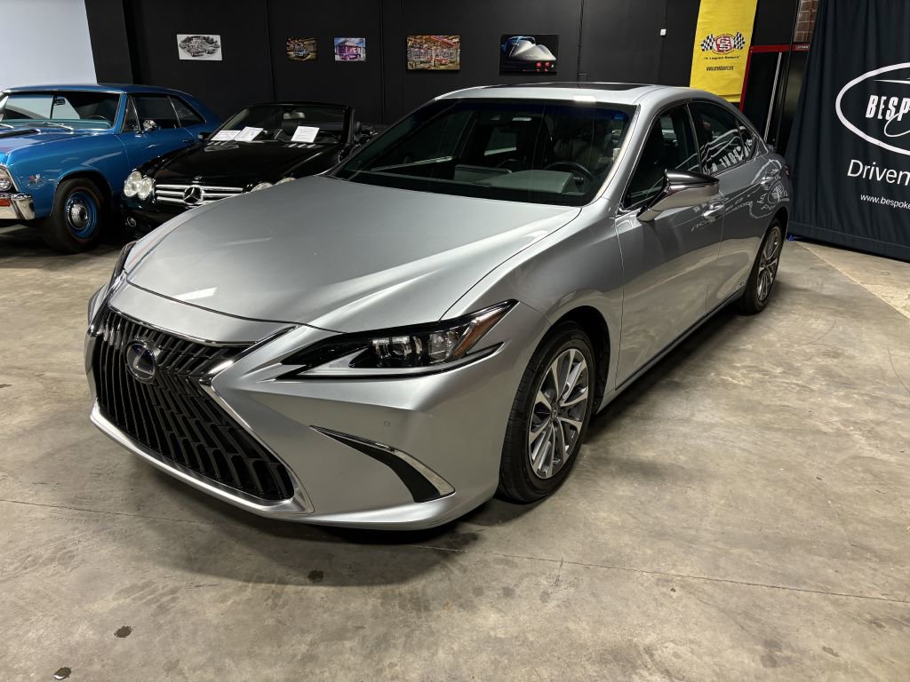 Used 2022 Lexus ES 300h w/ Premium Package FWD image 1