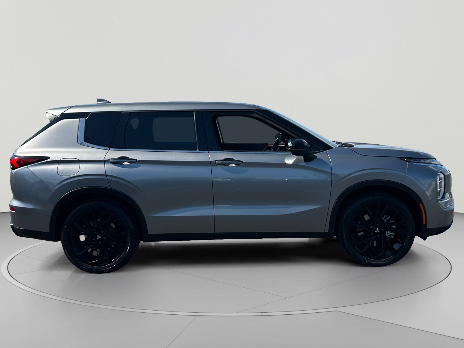 Used 2022 Mitsubishi Outlander SE FWD image 6