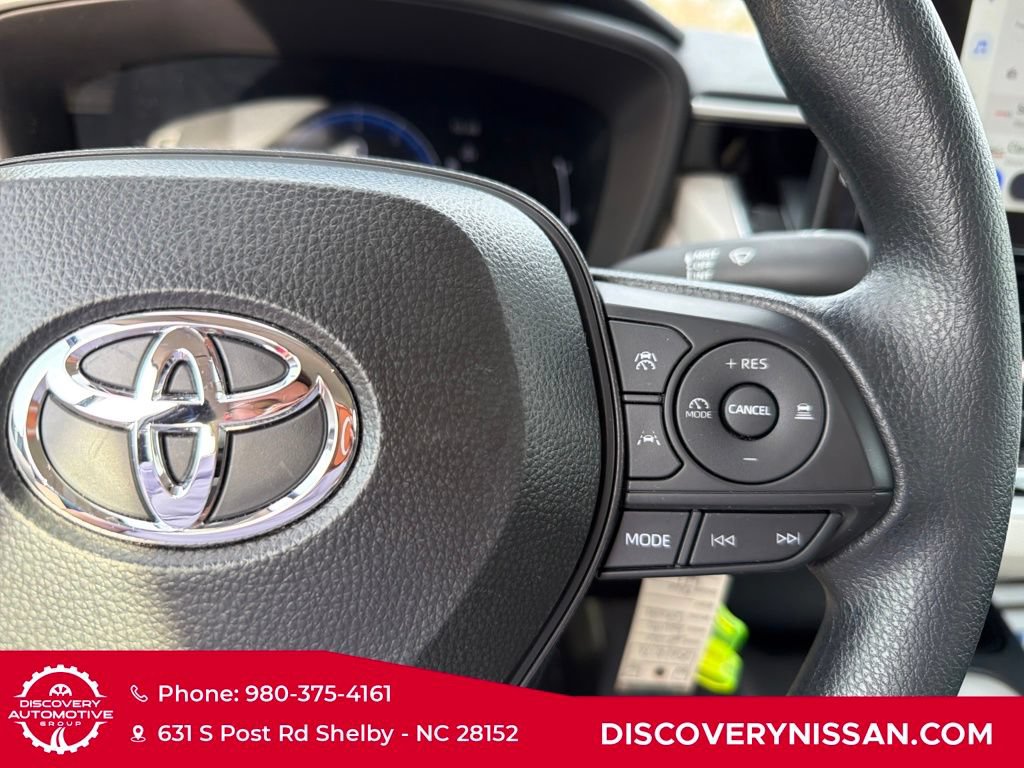 Used 2026 Toyota Corolla LE FWD image 20