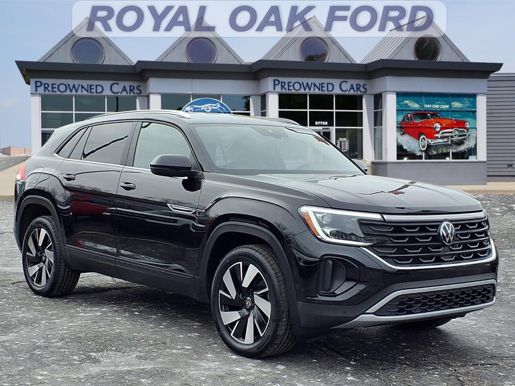 Used 2025 Volkswagen Atlas Cross Sport SE image 1