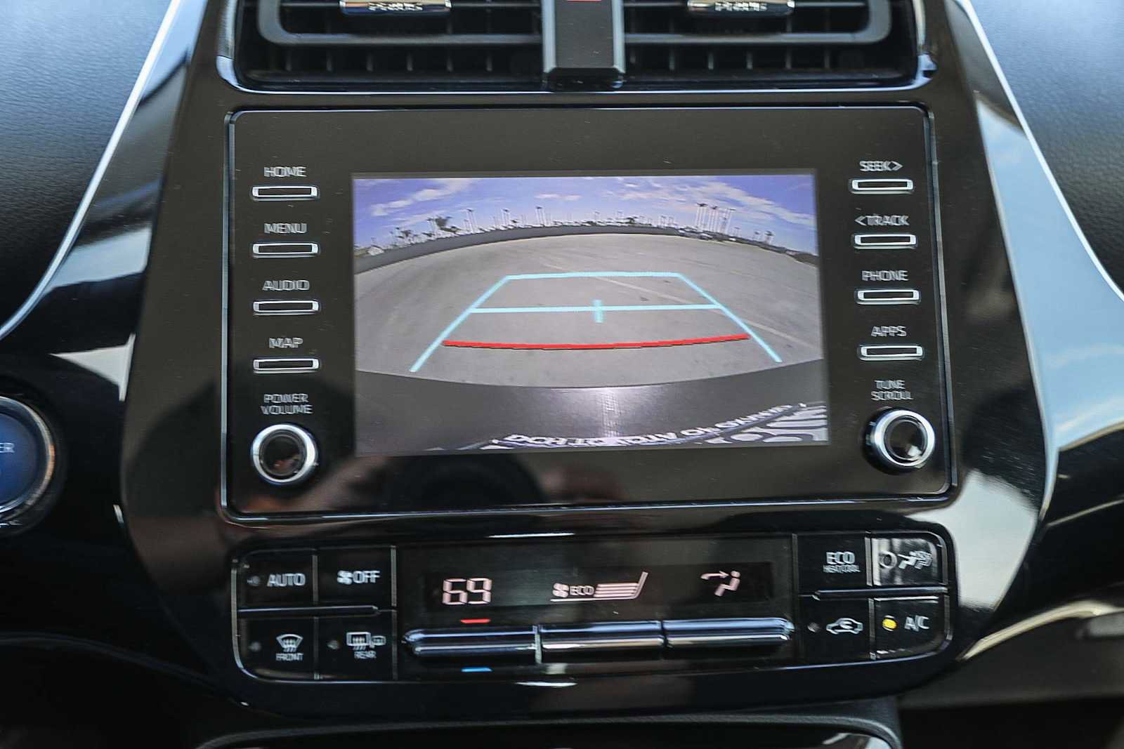 Used 2020 Toyota Prius LE image 23