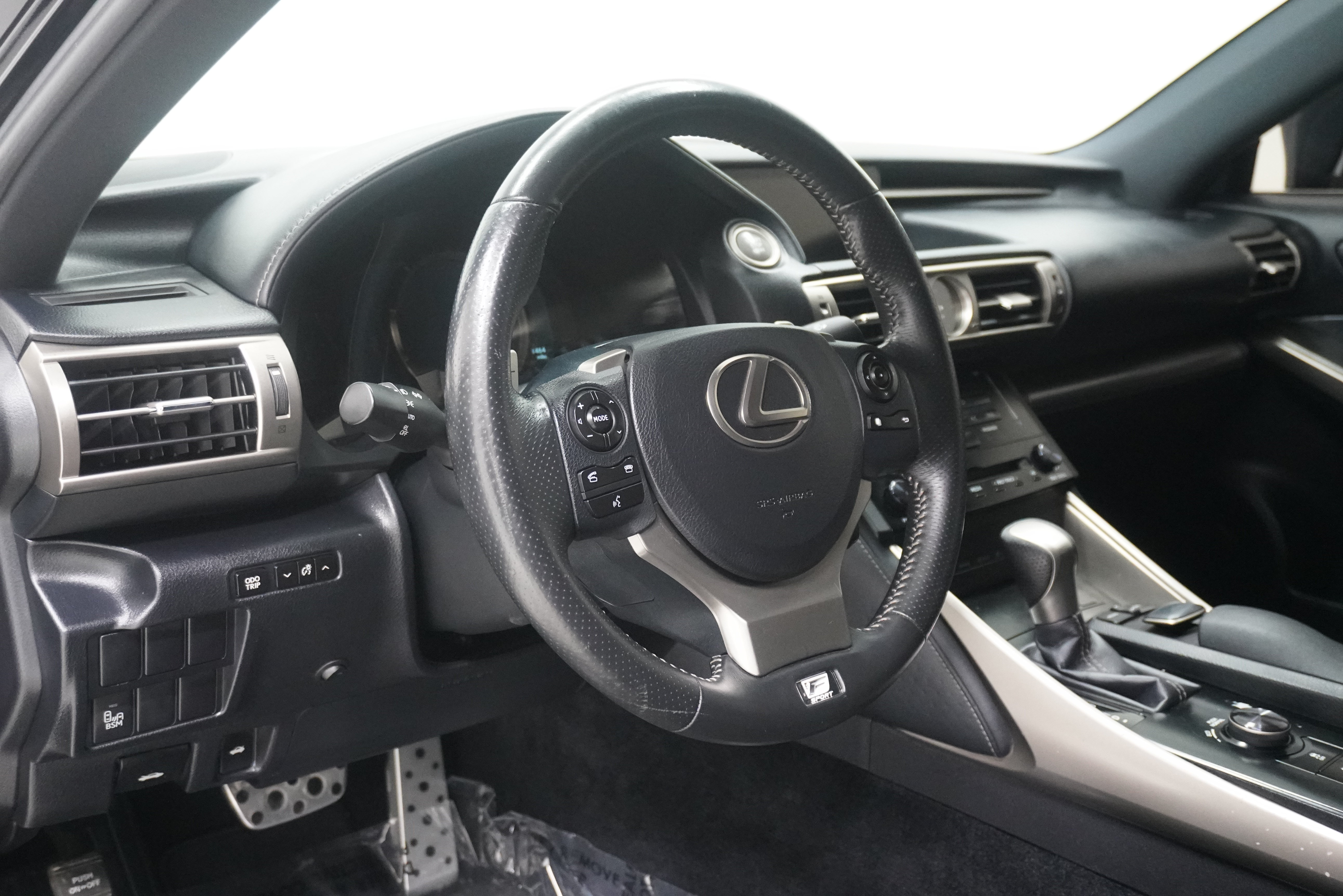 Used 2014 Lexus IS 250 w/ F-Sport Package RWD image 11