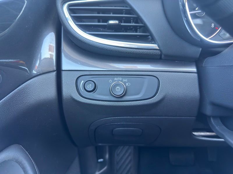 Used 2017 Buick Encore Preferred image 27