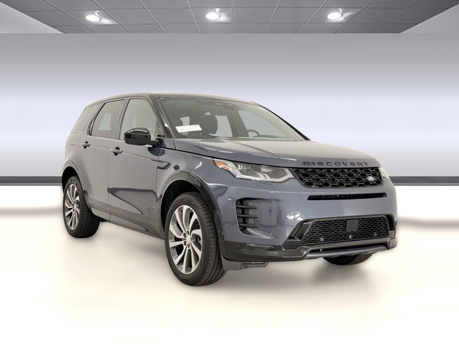 Used 2025 Land Rover Discovery Sport Dynamic SE image 7