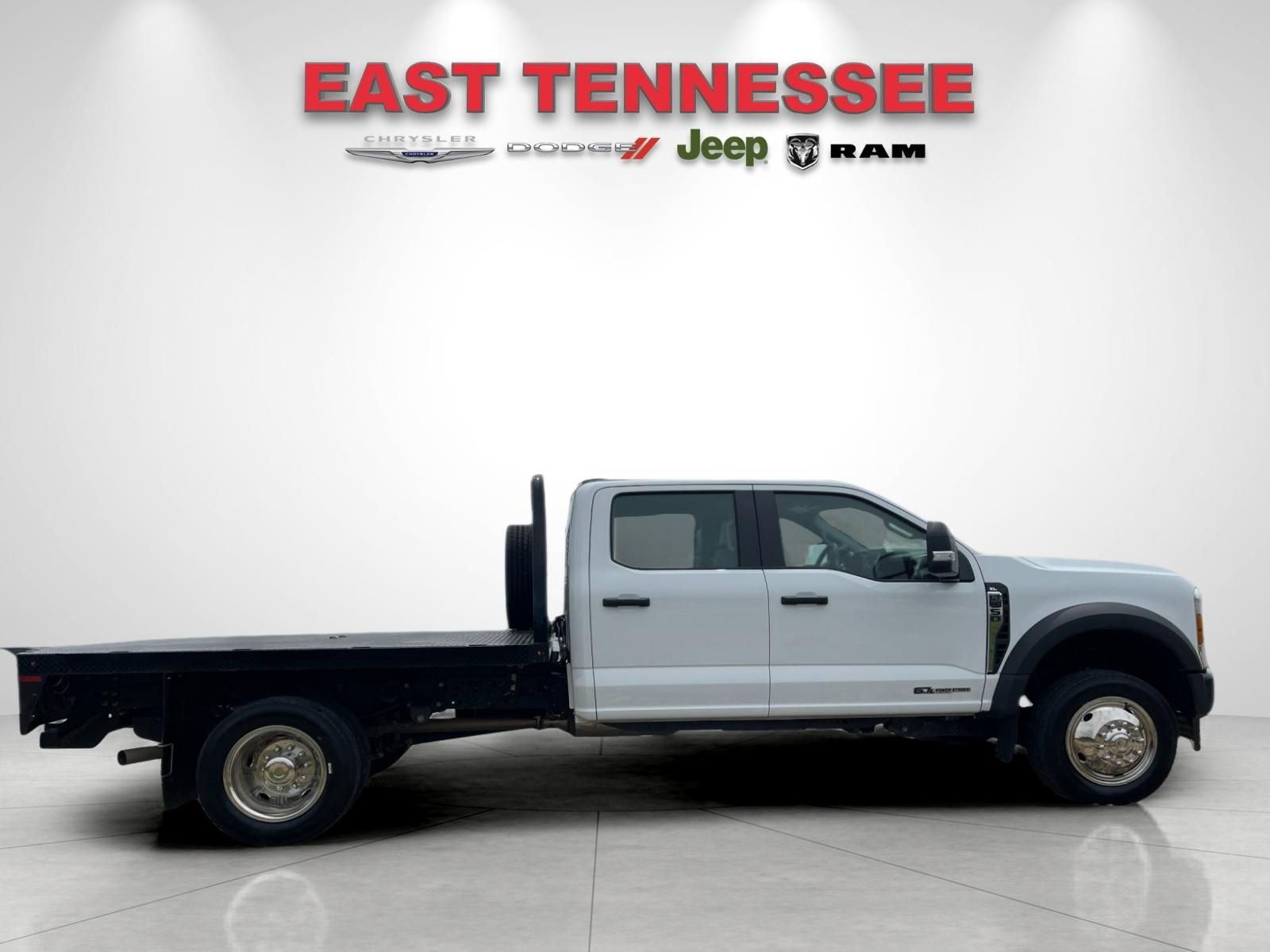 Used 2024 Ford F550 4x4 Crew Cab Super Duty image 2