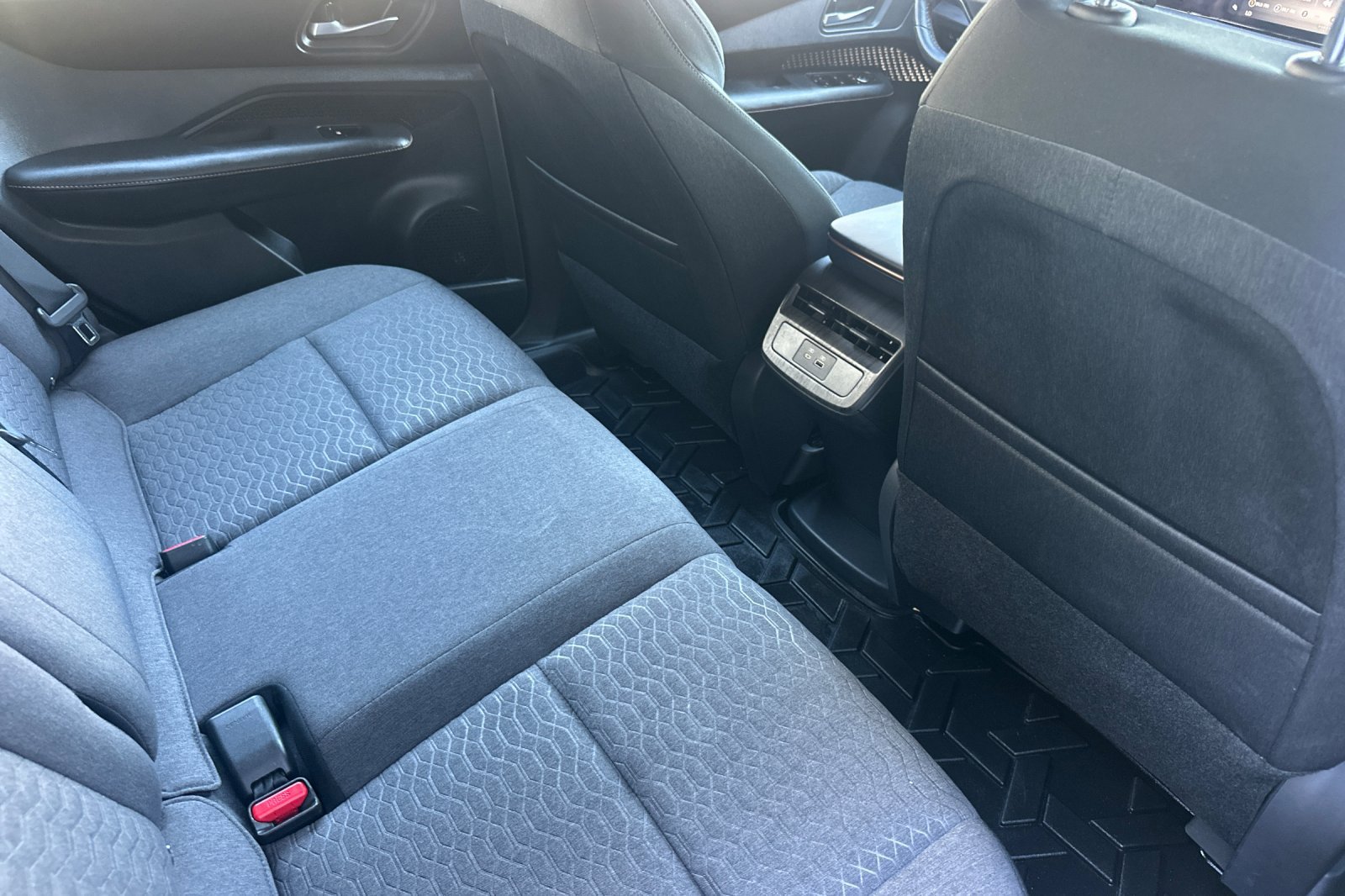 Certified 2023 Nissan Ariya FWD image 19