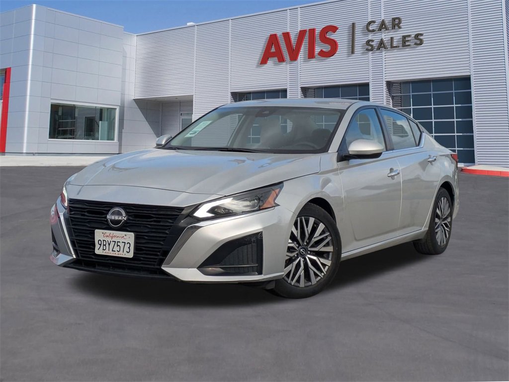 Used 2023 Nissan Altima 2.5 SV