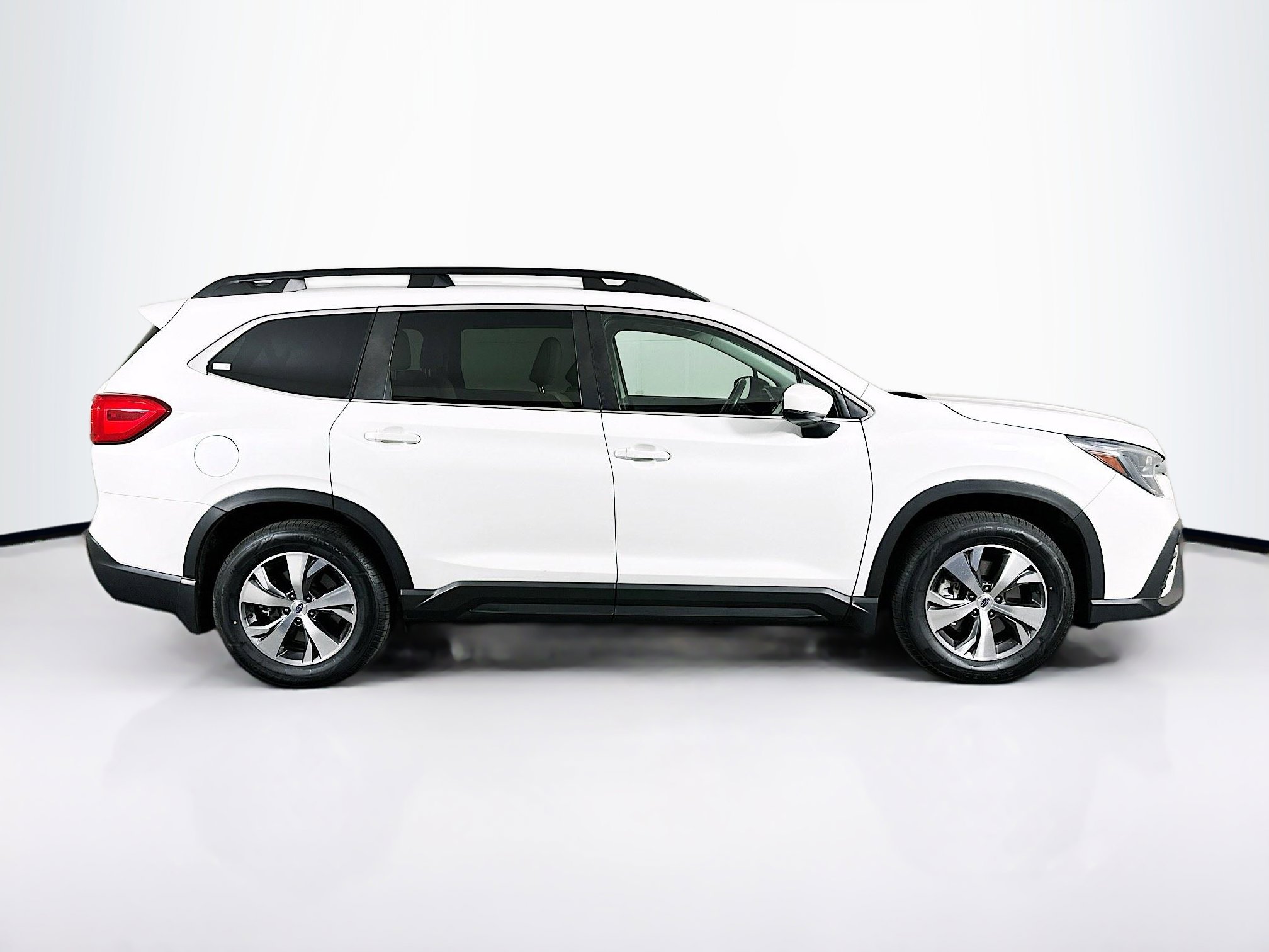 Used 2024 Subaru Ascent Premium w/ Convenience Package image 10