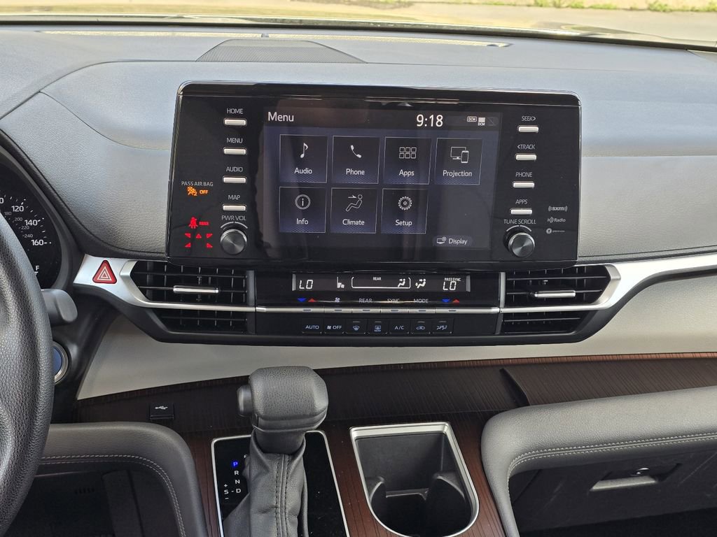 Used 2024 Toyota Sienna LE image 16
