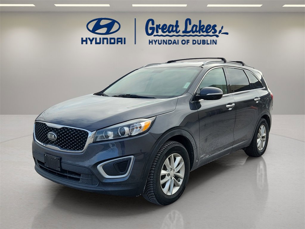 Used 2017 Kia Sorento LX w/ LX Convenience Package