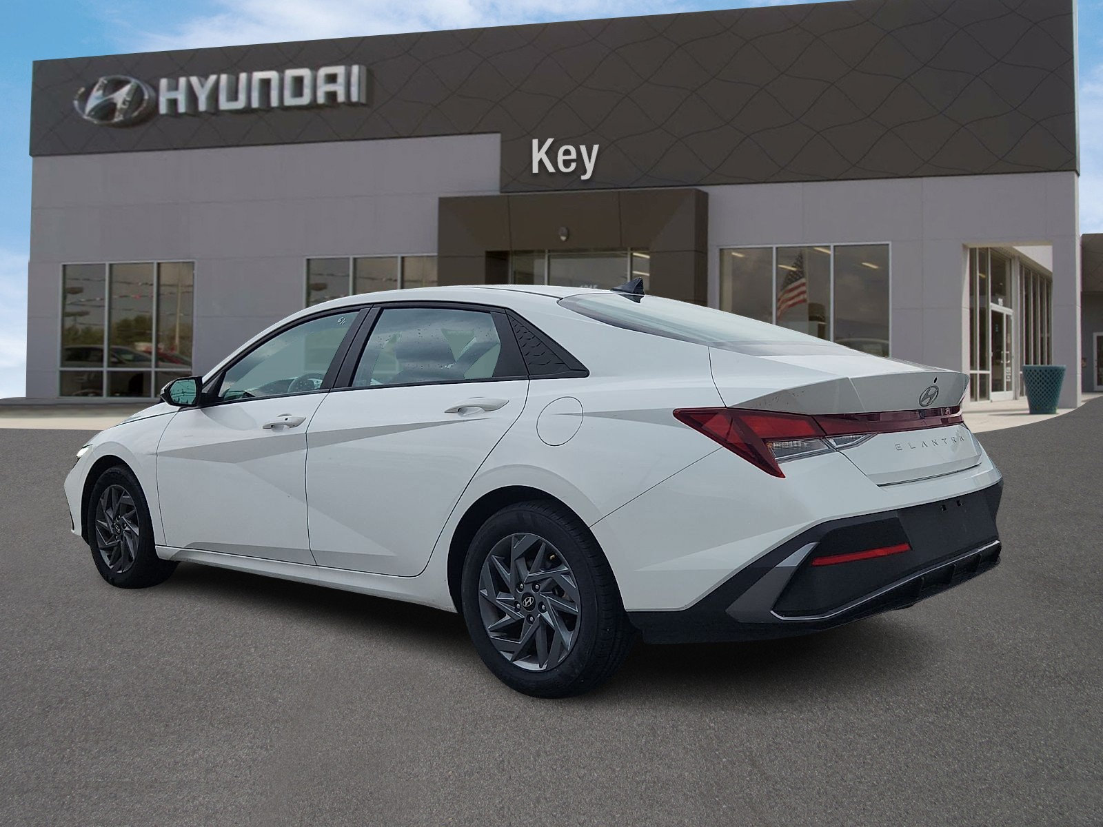 Certified 2024 Hyundai Elantra SEL FWD image 5