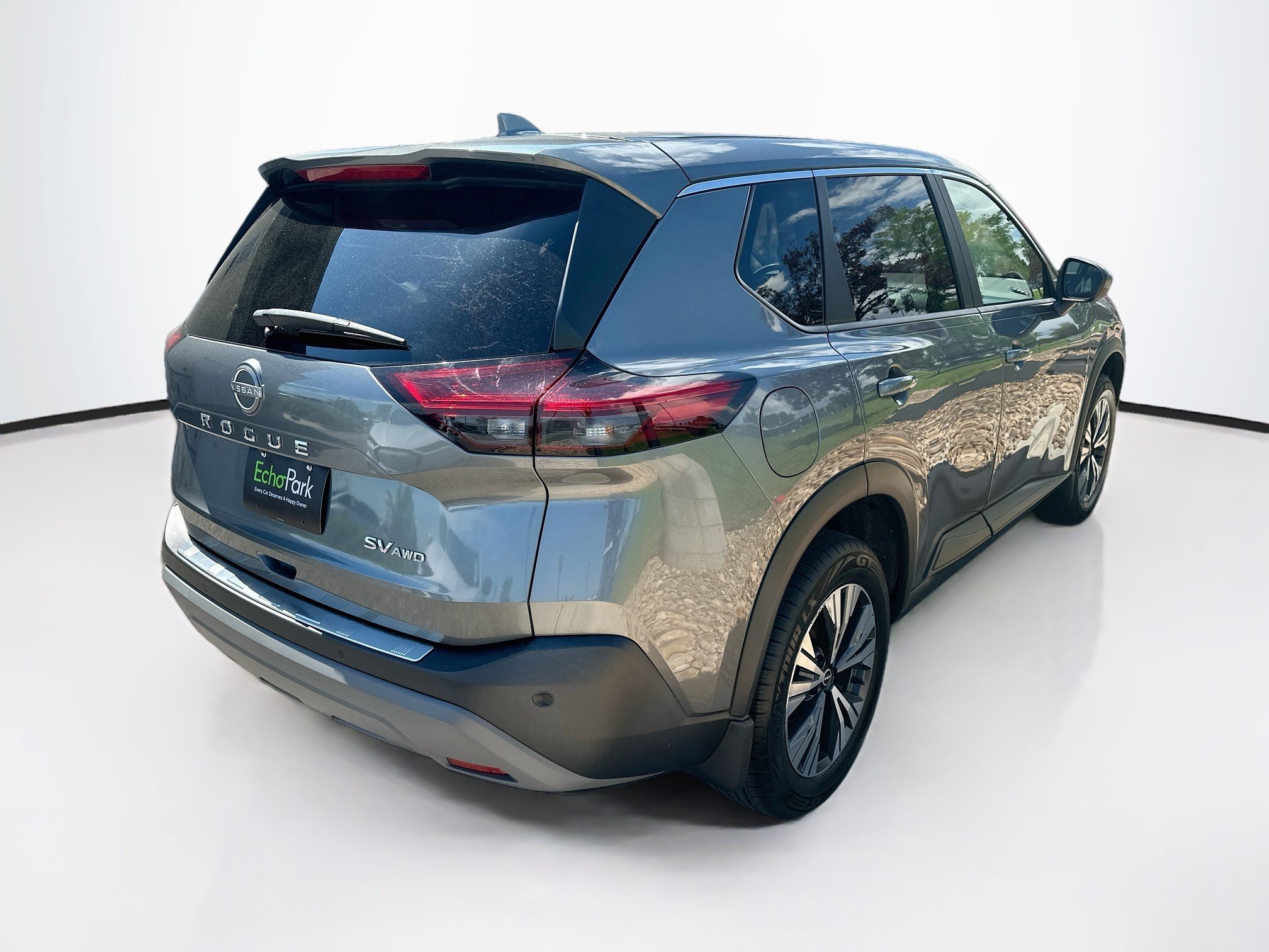Used 2023 Nissan Rogue SV AWD/4WD image 9