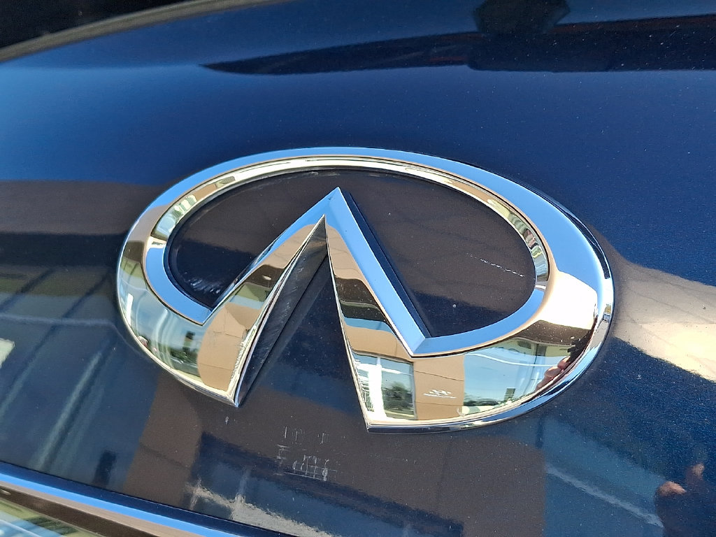 Used 2017 INFINITI QX80 4WD w/ Driver Assistance Package image 33