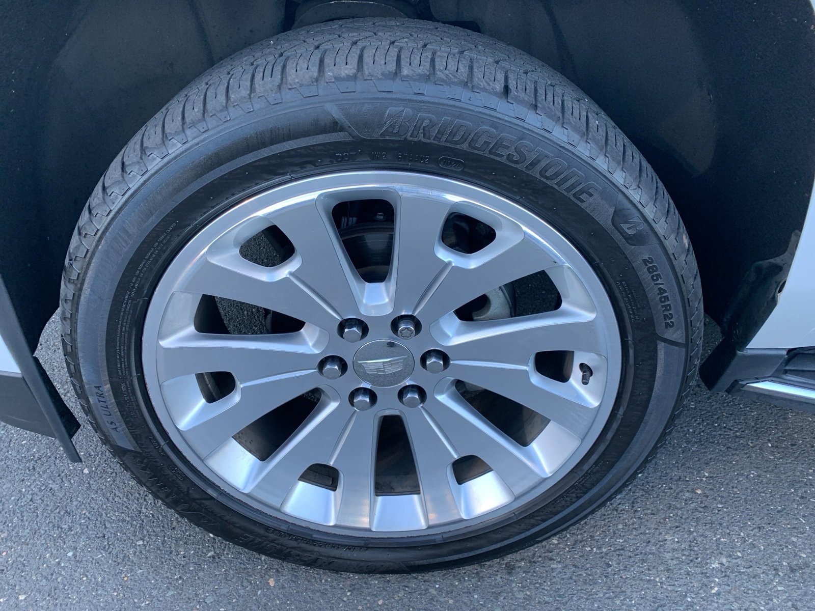 Used 2017 Cadillac Escalade ESV 4WD image 9