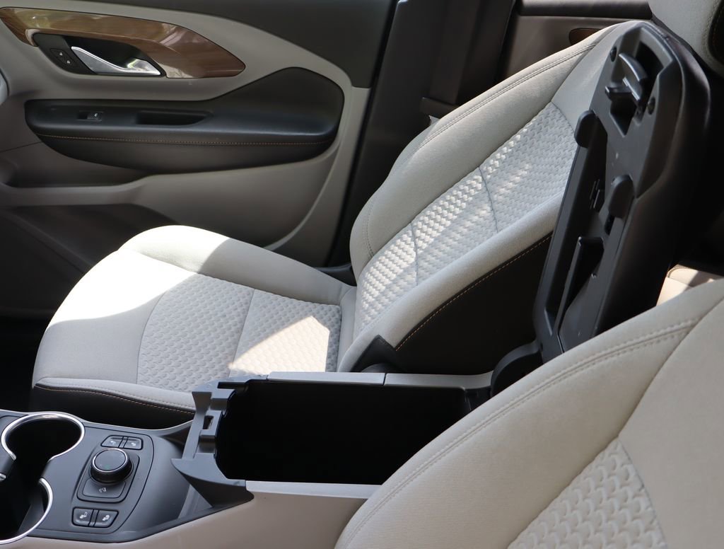 Certified 2019 GMC Terrain SLE w/ Driver Convenience Package image 33