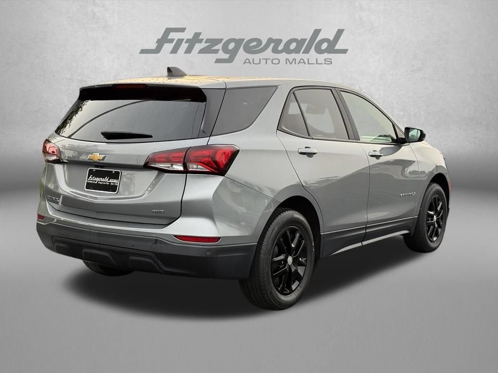 Used 2023 Chevrolet Equinox LS w/ LS Convenience Package AWD/4WD image 7