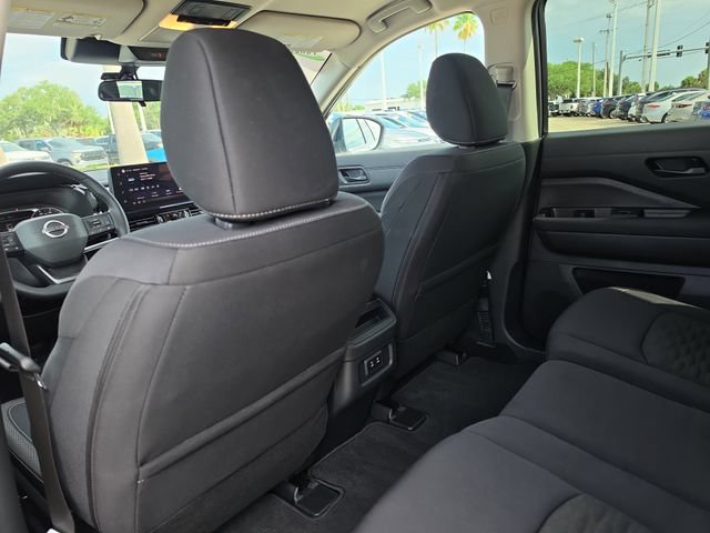 Used 2026 Nissan Pathfinder SV FWD image 11