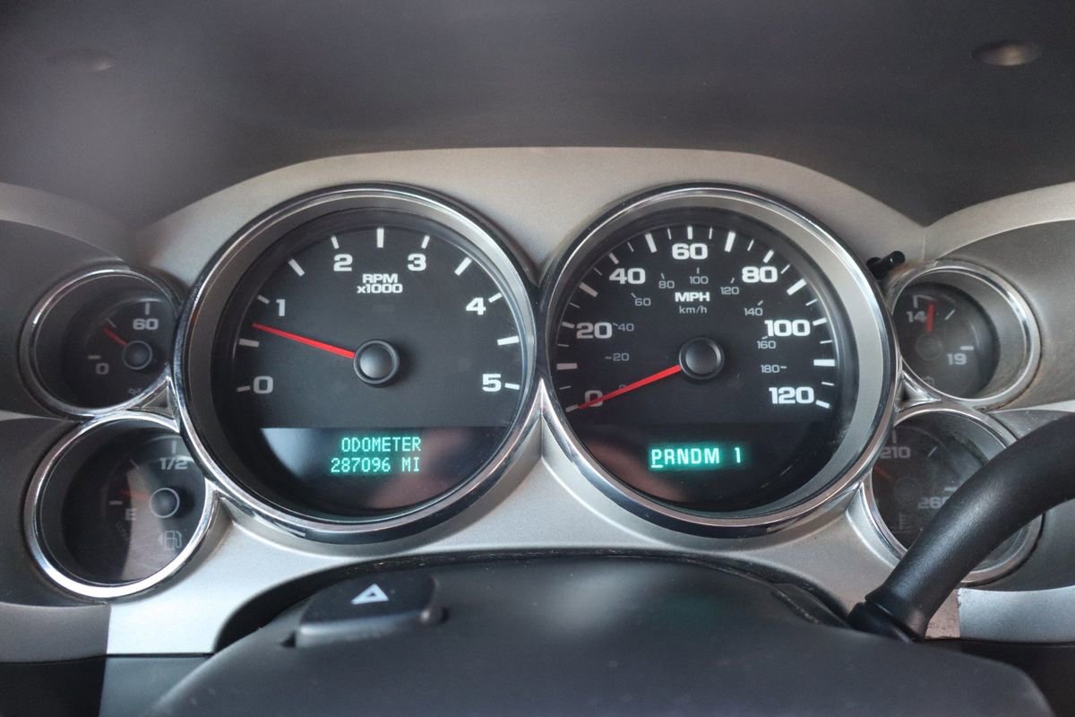 Used 2007 Chevrolet Silverado 2500 LT w/ 2LT Audio Package AWD/4WD image 33