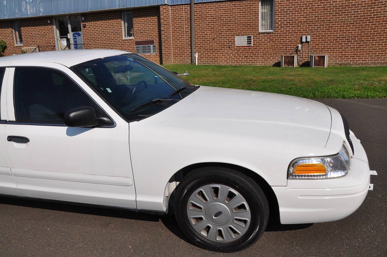 Used 2006 Ford Crown Victoria Police Interceptor RWD image 14