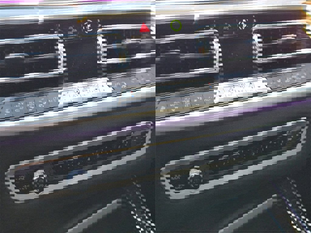 Used 2023 BMW X5 xDrive45e image 14