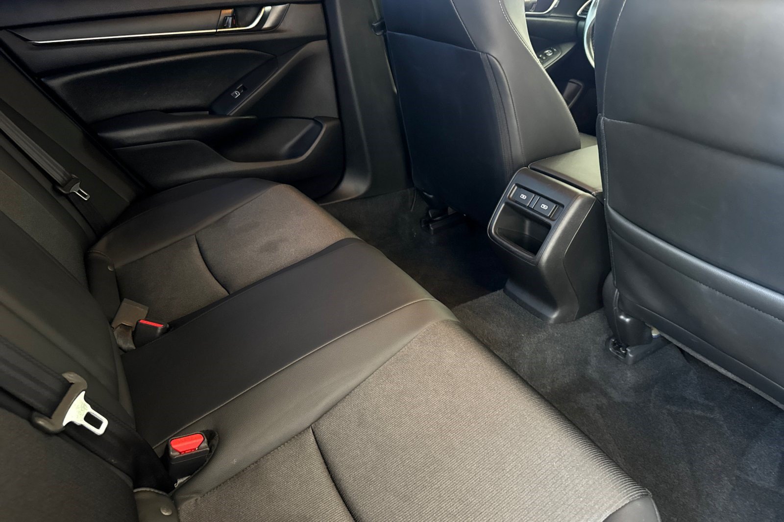 Used 2021 Honda Accord Sport image 29