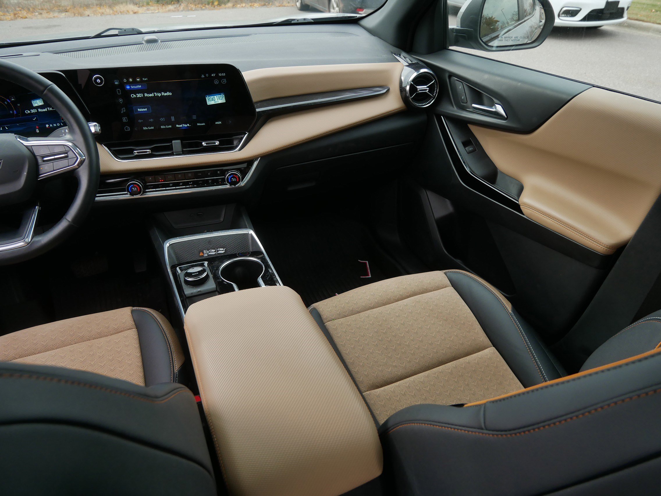 Used 2025 Chevrolet Equinox ACTIV w/ Safety and Technology Package image 11