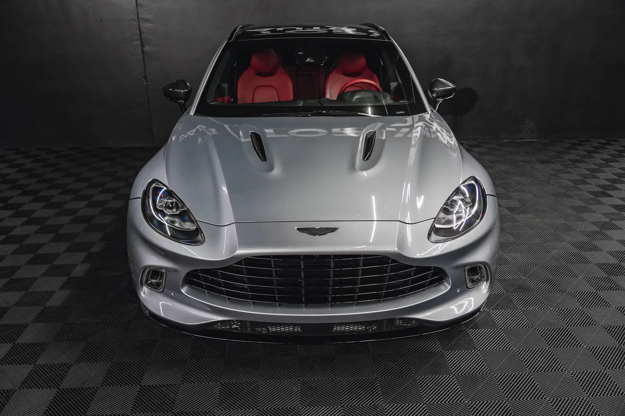 Used 2021 Aston Martin DBX AWD/4WD image 11