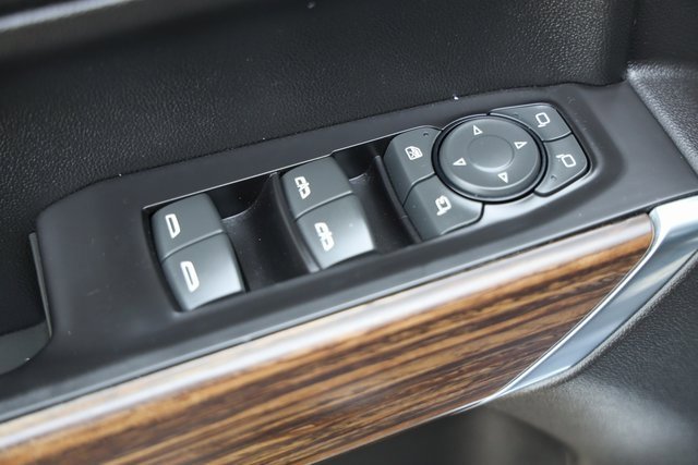 Used 2020 Chevrolet Silverado 1500 High Country w/ Technology Package image 24