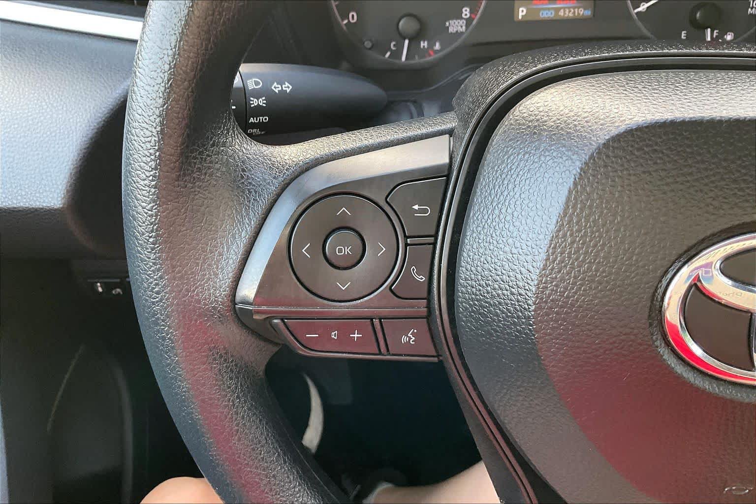 Used 2024 Toyota Corolla LE FWD image 23
