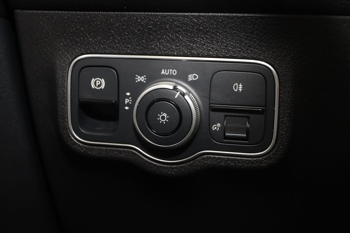 Used 2022 Mercedes-Benz GLB 35 AMG 4MATIC image 28