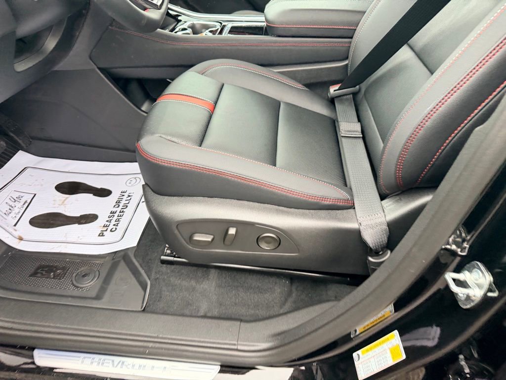 New 2026 Chevrolet Traverse RS w/ LPO, Floor Liner Package image 14
