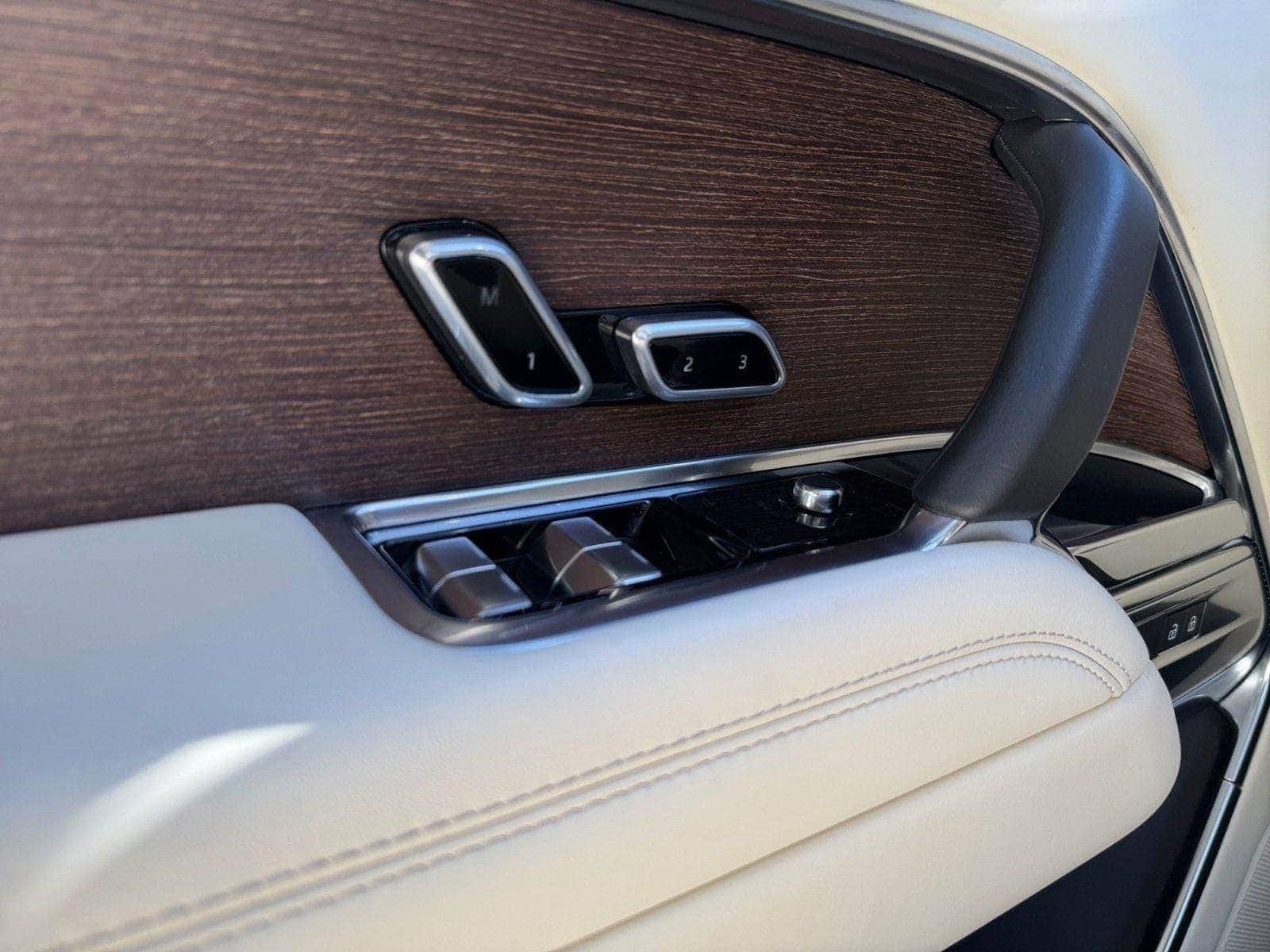 Certified 2023 Land Rover Range Rover Long Wheelbase SE AWD/4WD image 13